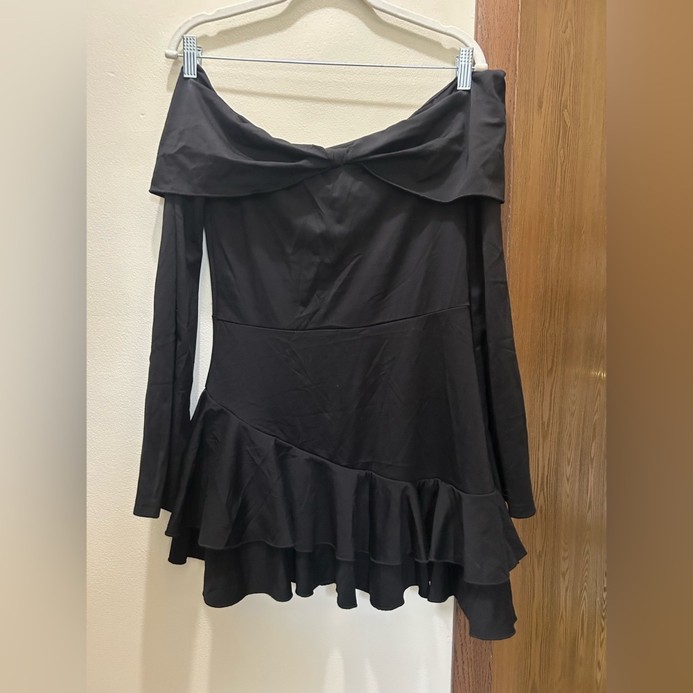 NWT Dolls Kill IN HER ELEMENT OFF THE SHOULDER DRESS by Sugar Thrillz Size M